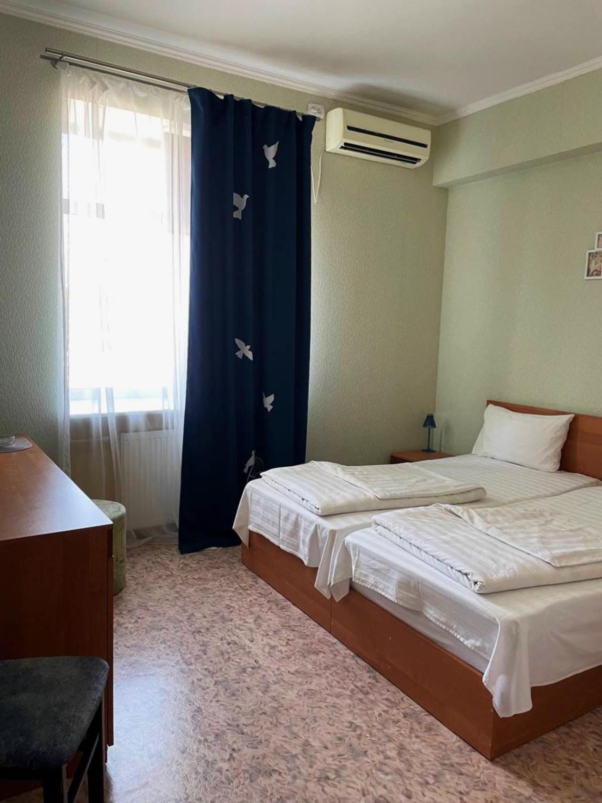 Shanyrak Hotel Temirtau Esterno foto
