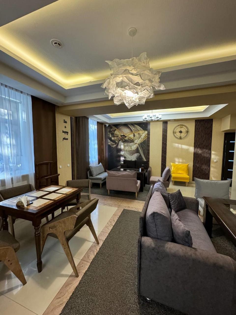 Shanyrak Hotel Temirtau Esterno foto